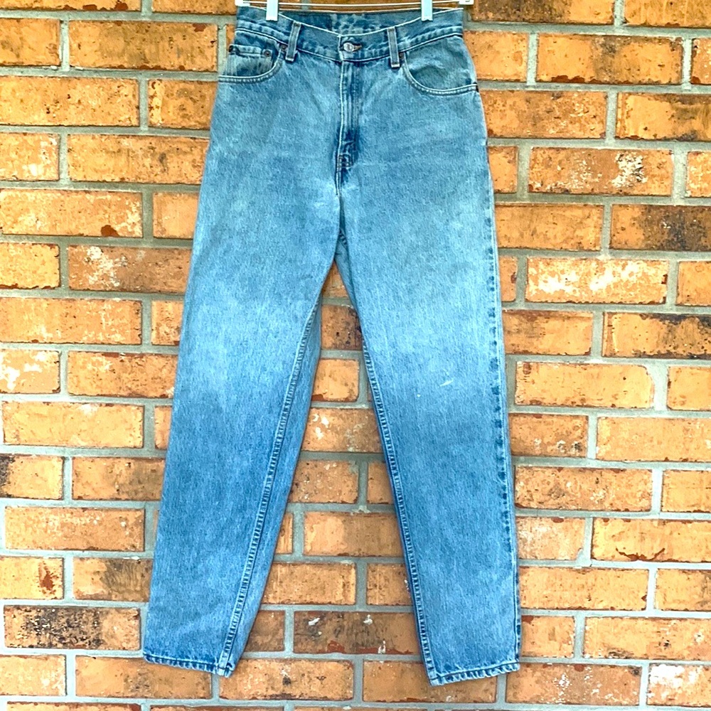 Levi’s vintage 550 blue jeans, high rise, tapered, size 26 90's